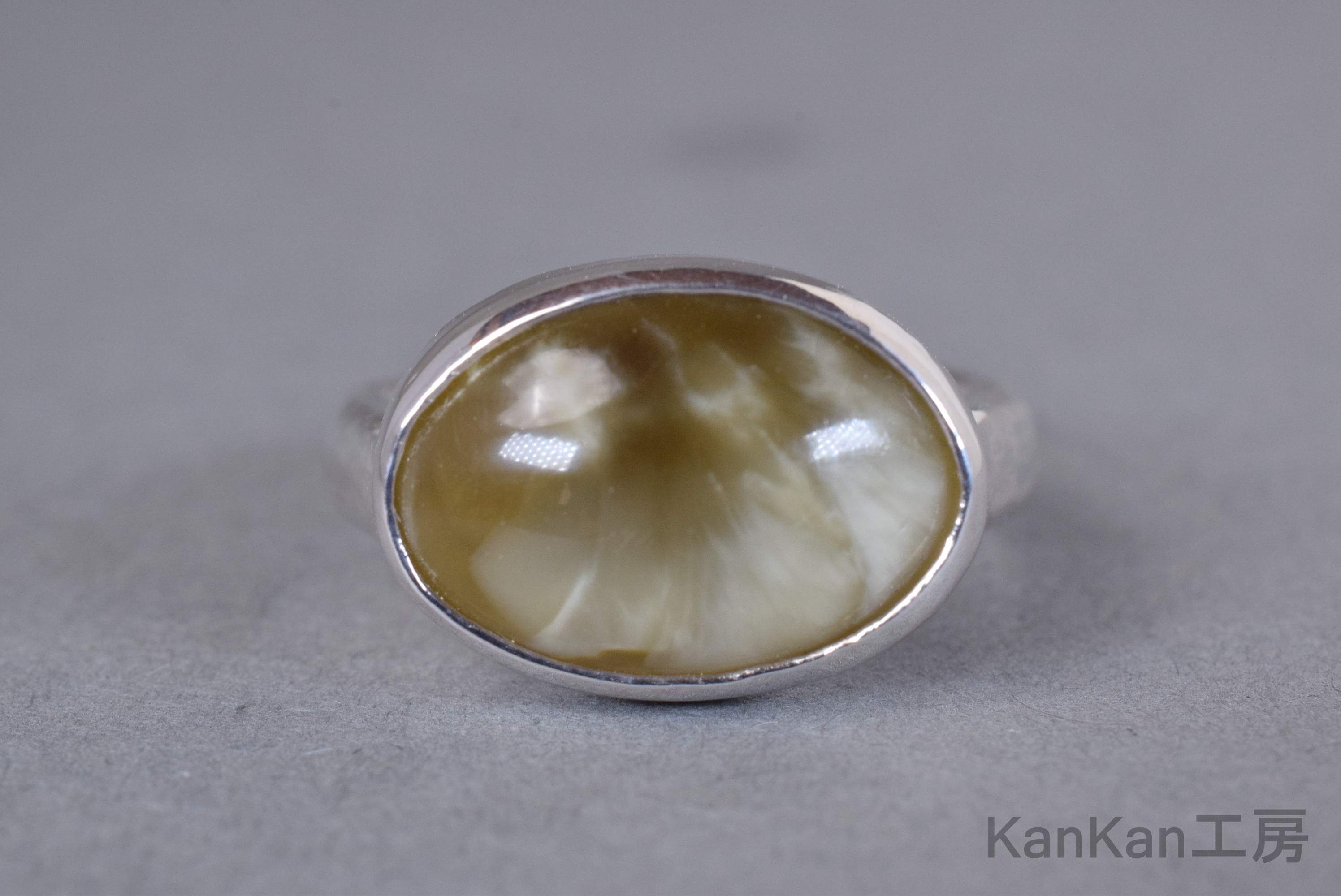 ビクトリアストーンのリング (芥子色) 12,375円