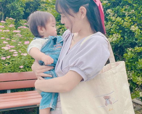 きよちゃん　新品　ファミリア　子供とクマ刺繍 手提げバッグ きよちゃん様専用 新品 ファミリア 子供とクマ刺繍 手提げバッグ