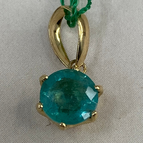 k18YG AU750 18金 天然エメラルド0.75ct 18金ペンダント
