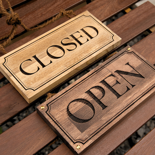 レトロ調の木製店舗看板 表札 OPEN CLOSED/吊り下げ/レーザー彫刻 表札