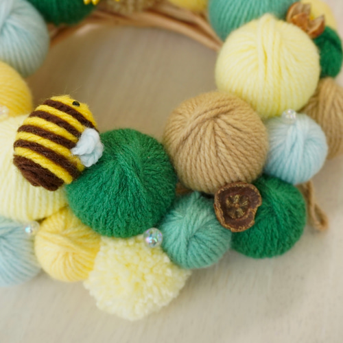 夏のひまわりリース ニットリース ハチ 毛糸玉リース リース git3.shop