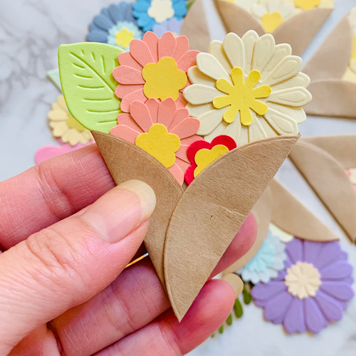 ☆専用ページ☆ クラフトパンチ 花 花束 カラフル 7枚入 その他素材