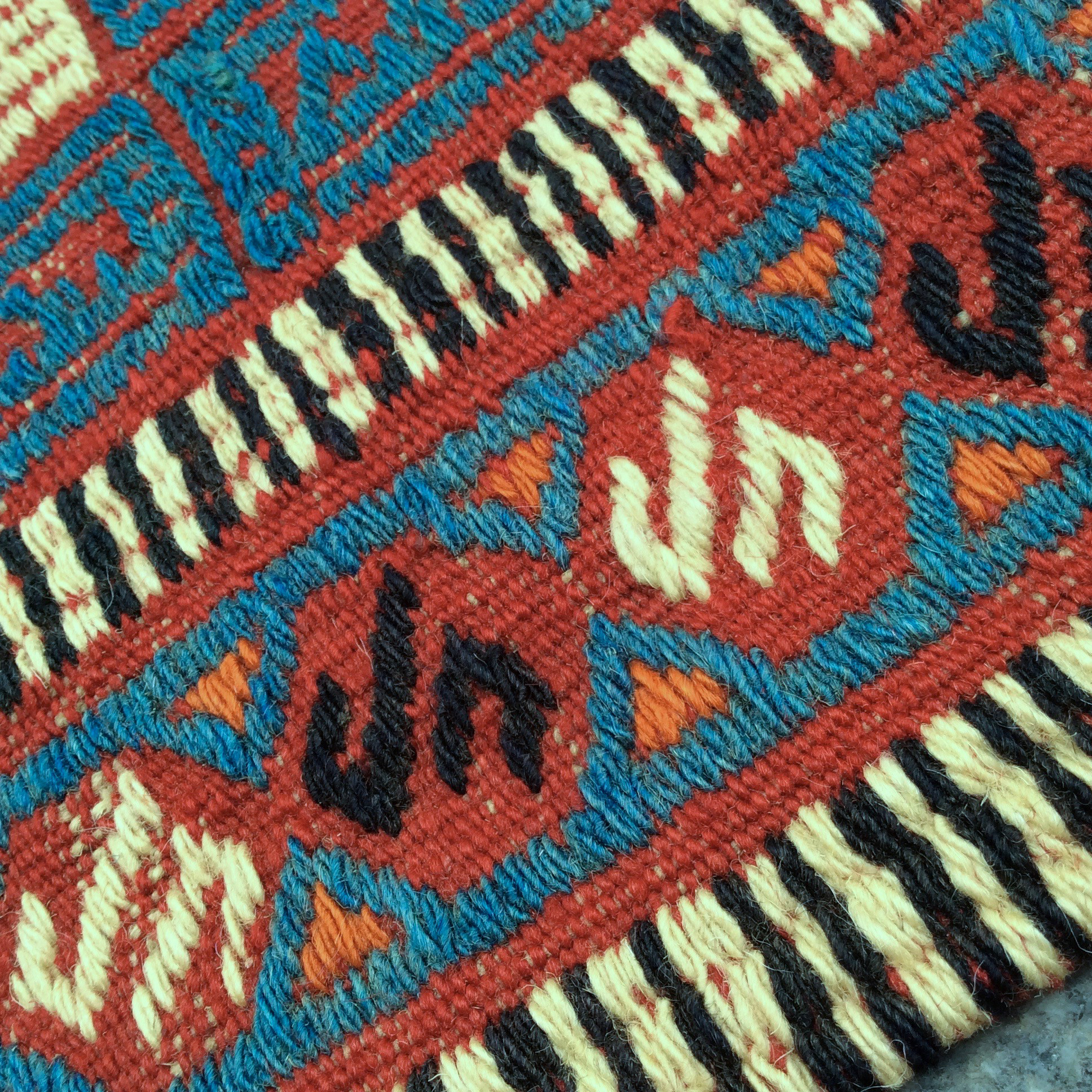 オールドキリム トルコ 手織りラグ 107x82cm