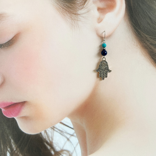 ファティマの手と天然石のピアス/イヤリング ピアス（フック・チェーン