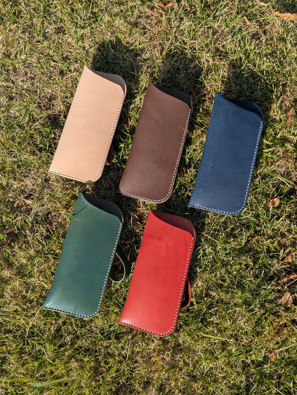 栃木レザー メガネケース ベルトループキーホルダー付き メガネケース