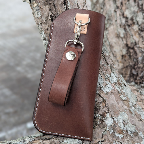 栃木レザー メガネケース ベルトループキーホルダー付き メガネケース