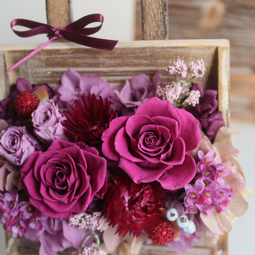 プリザーブドフラワーアレンジメント 紫と白のバラ o23120508-1.jpg