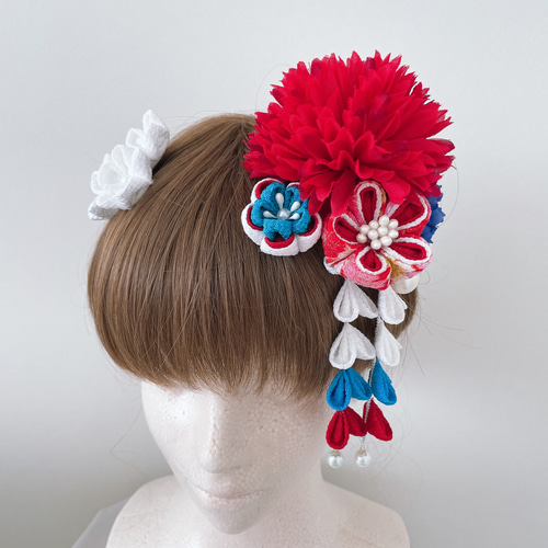 つまみ細工の髪飾り【大きなマムと赤青系 さがり 水引】成人式 振袖