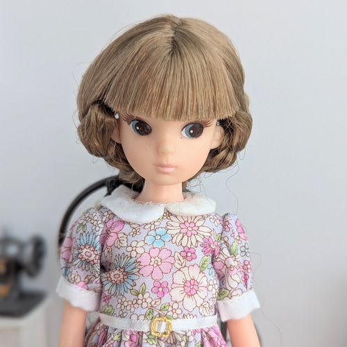 1173【復刻版初代リカちゃん】花柄の丸襟ワンピース※リカちゃんアウト