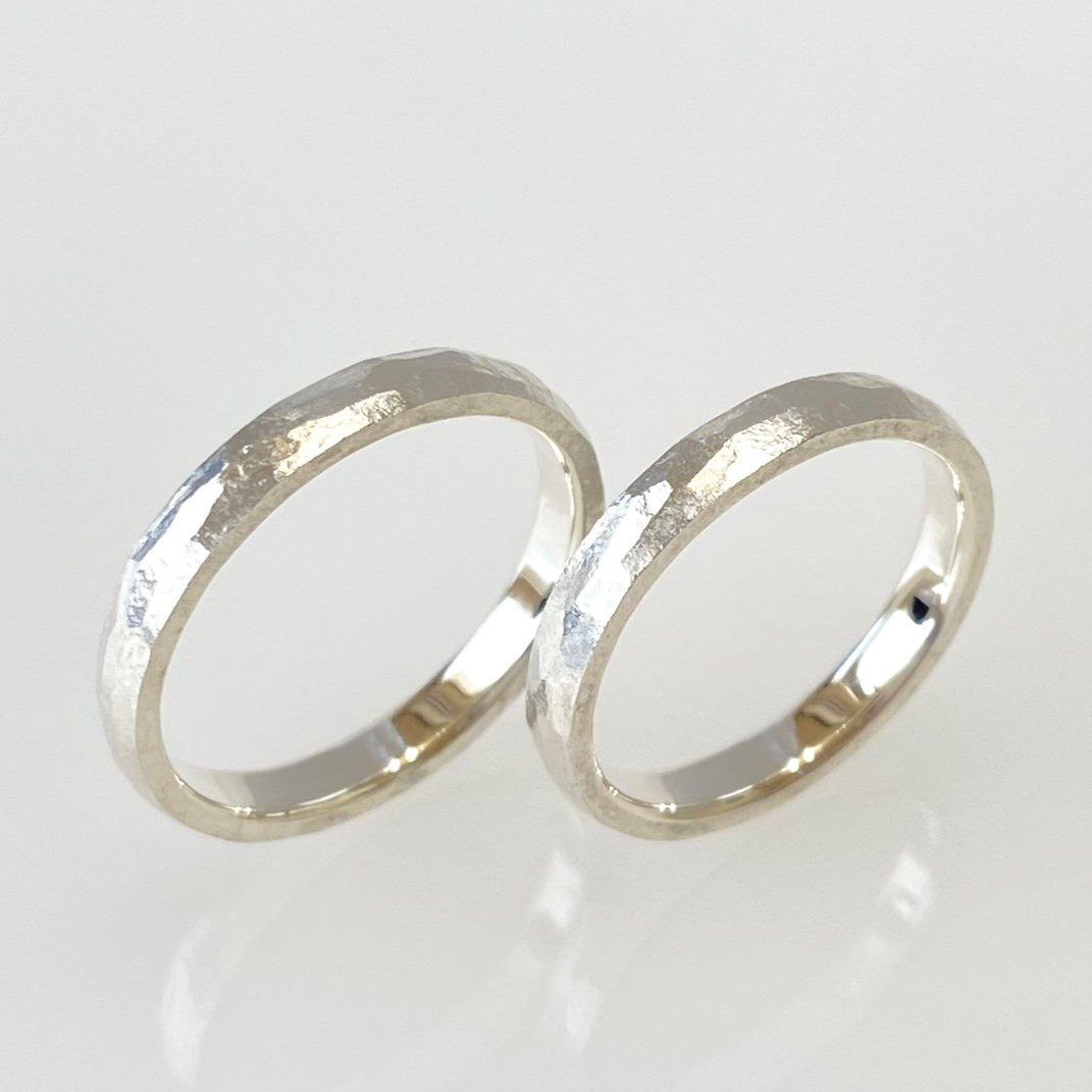 PT900　ストーンテクスチャーマリッジリング　幅３ｍｍ　幅2.8mm　[結婚指輪][ペアリング]