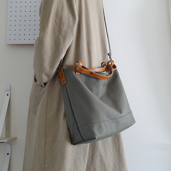 帆布の2WAY革持ち手トートバッグ（カーキ）内ポケット５室！ 6枚目の画像