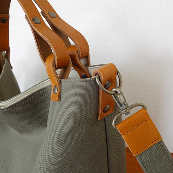 帆布の2WAY革持ち手トートバッグ（カーキ）内ポケット５室！ 3枚目の画像
