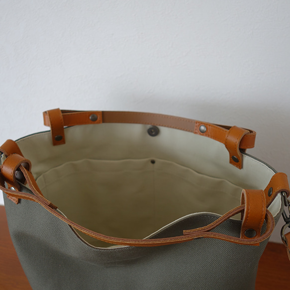 帆布の2WAY革持ち手トートバッグ（カーキ）内ポケット５室！ 4枚目の画像