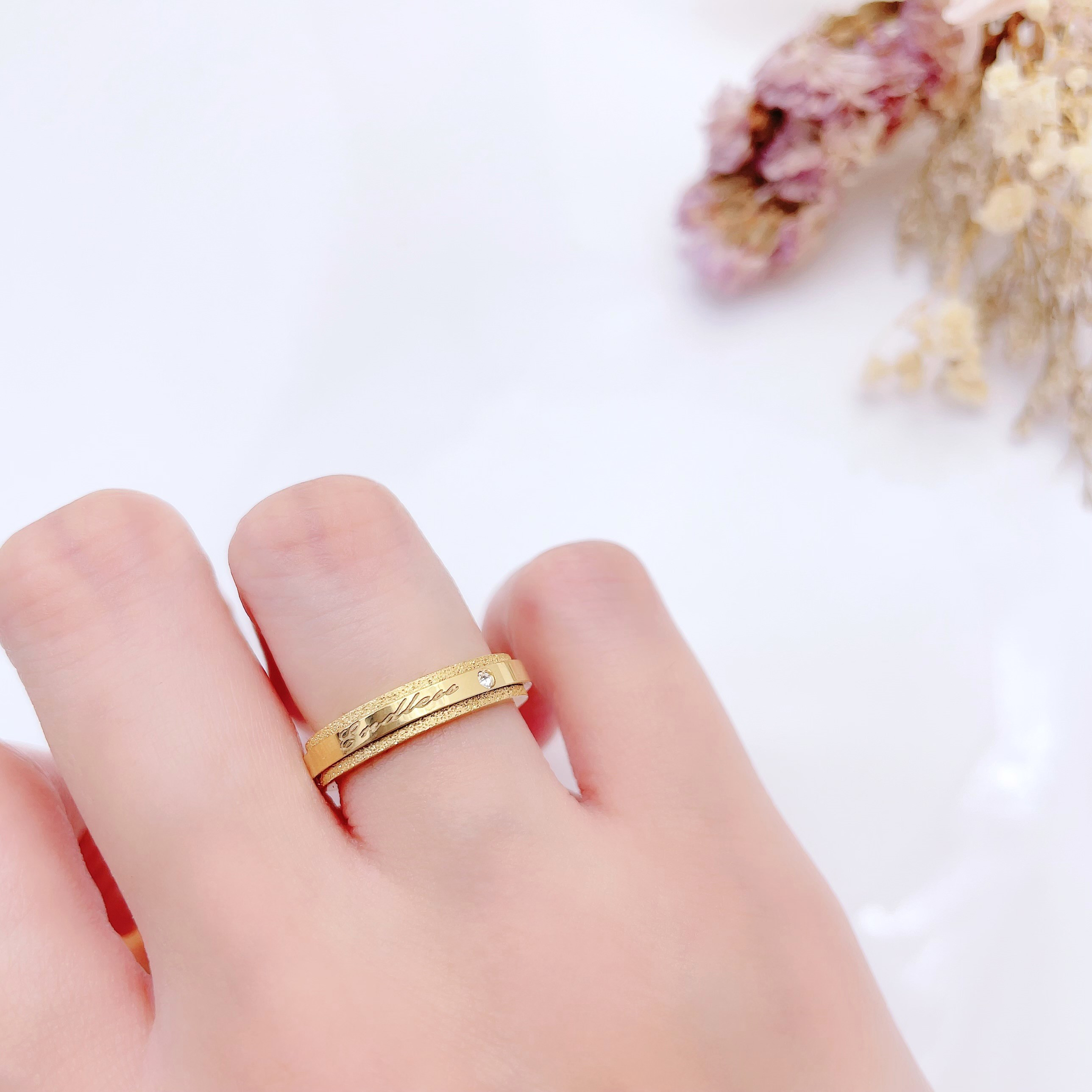 【natural*】単品 手元に煌めきを＊ ゴールド 高級感 誕生石 刻印 指輪 金属アレルギー対応 ステンレス素材