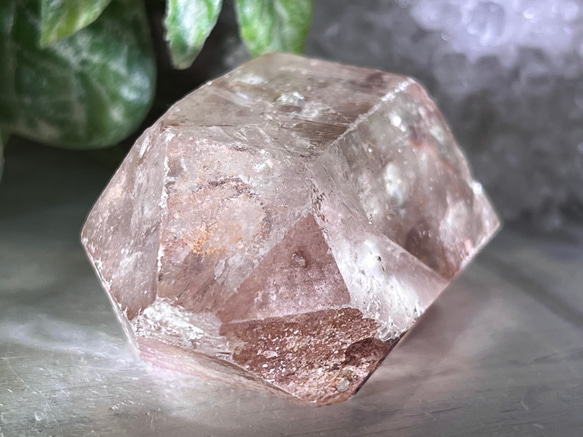 ブラジル ゴイアス州産レッドレムリアンシードクリスタル 原石赤