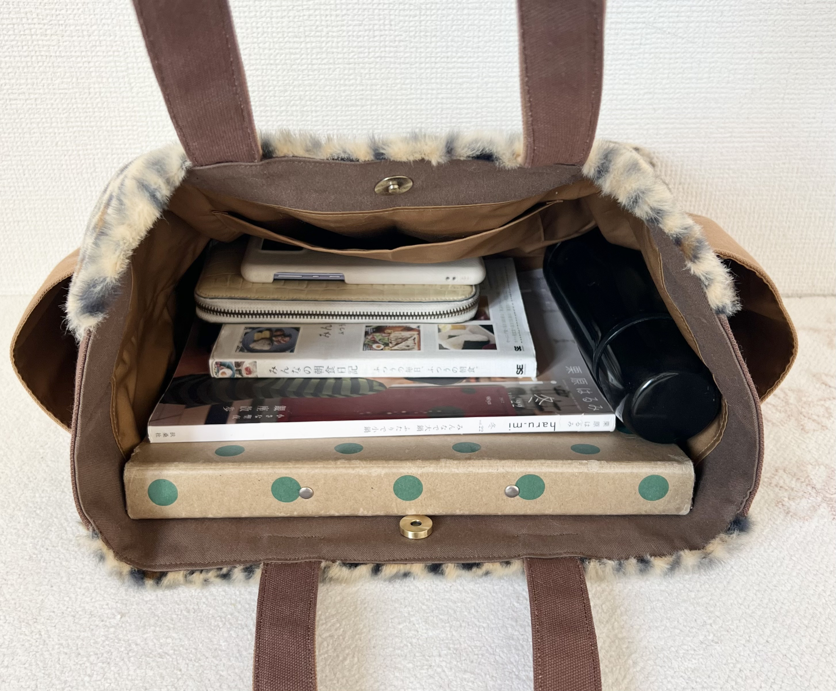 【Lサイズ】ブラウン　豹柄　ボア　倉敷帆布使用　肩掛けトートバッグ　サイドポケット　akaneko レオパレード