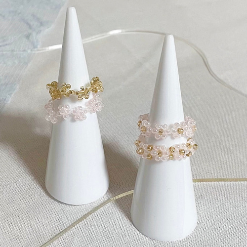 No.40【ビーズリング2点セット】✧パールピンクとゴールドのお花