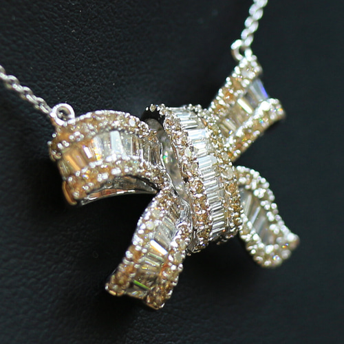 K18WG天然石ダイヤモンド ネックレス