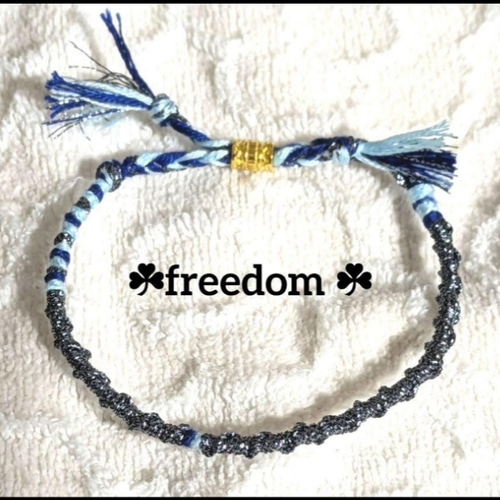 ブレスレット ミサンガ 黒エナメル 水色 青 ブルー ビーズ 取り外し