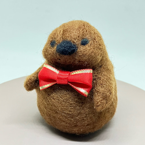 もこもこくつ下に入ったペンギンさんのクリスマスオーナメント　羊毛フェルト もこもこくつ下に入ったペンギンさんのクリスマスオーナメント