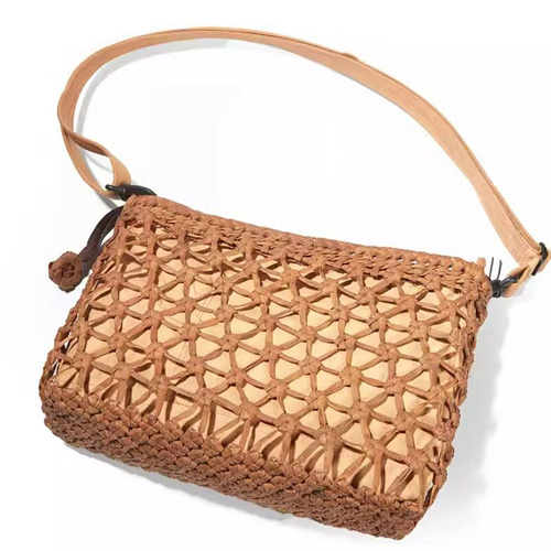 山葡萄蔓ショルダーバッグ・斜め掛けbag 山葡萄蔓ショルダーバッグ・斜め掛けbag