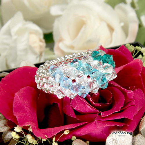 スワロ・水色系ドームリング（スワロ/プレシオサ ビーズリング