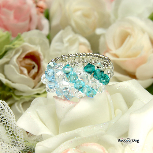 スワロ・水色系ドームリング（スワロ/プレシオサ ビーズリング