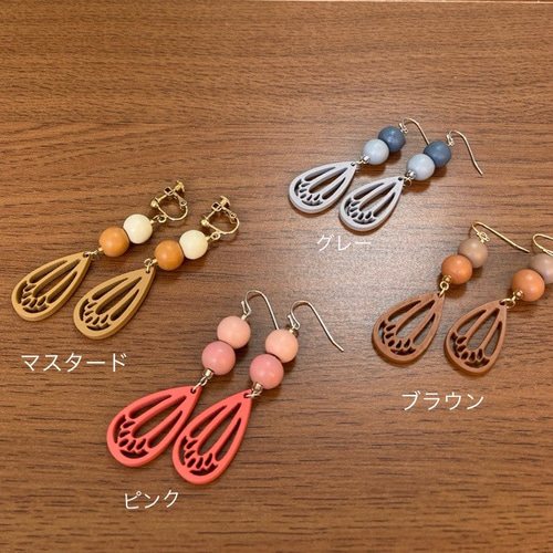 【644】ウッドビーズのイヤリング／ピアス ウッドビーズのイヤリング／ピアス ピアス（フック・チェーン