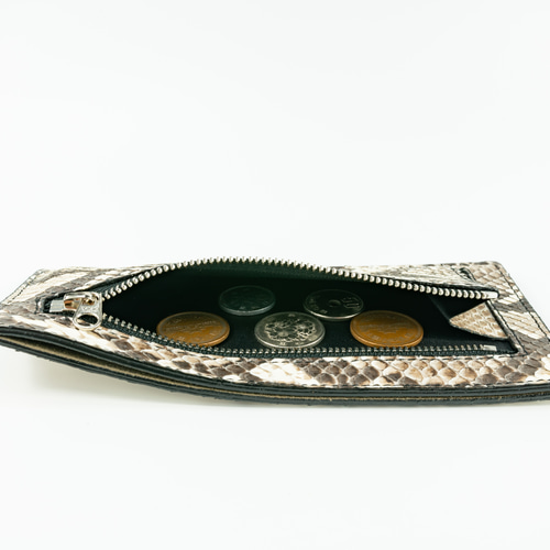 フラグメントケース✨キャッシュレス時代に最適な超薄型長財布  