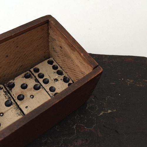 アンティークドミノ 古い木箱入りドミノ 天然木 置物 ゲーム イギリス 