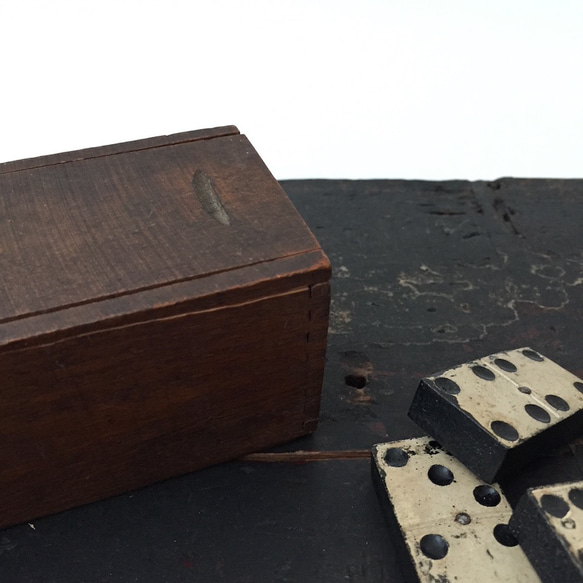 アンティークドミノ　古い木箱入りドミノ　天然木　置物　ゲーム イギリスアンティ　チェス　北欧暮らしの道具 英国王室                                     イギリスで見つけた1930年代ごろのアンテ W1298070612(10010円)