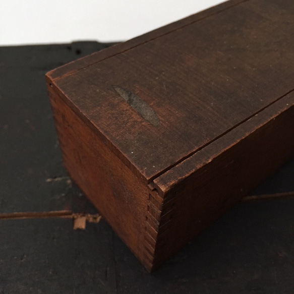 アンティークドミノ　古い木箱入りドミノ　天然木　置物　ゲーム イギリスアンティ　チェス　北欧暮らしの道具 英国王室                                     イギリスで見つけた1930年代ごろのアンテ W1298070612(10010円)