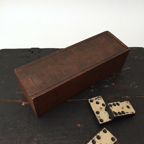 アンティークドミノ　古い木箱入りドミノ　天然木　置物　ゲーム イギリスアンティ　チェス　北欧暮らしの道具 英国王室                                     イギリスで見つけた1930年代ごろのアンテ W1298070612(10010円)