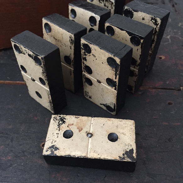 アンティークドミノ　古い木箱入りドミノ　天然木　置物　ゲーム イギリスアンティ　チェス　北欧暮らしの道具 英国王室                                     イギリスで見つけた1930年代ごろのアンテ W1298070612(10010円)