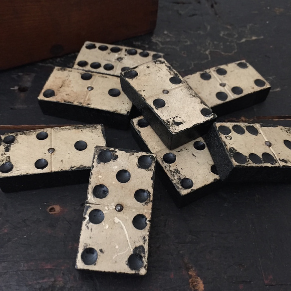 アンティークドミノ　古い木箱入りドミノ　天然木　置物　ゲーム イギリスアンティ　チェス　北欧暮らしの道具 英国王室                                     イギリスで見つけた1930年代ごろのアンテ W1298070612(10010円)
