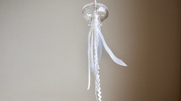 くらげの風鈴 a 風鈴 glass CALMA 通販 18106616｜Creema(クリーマ)