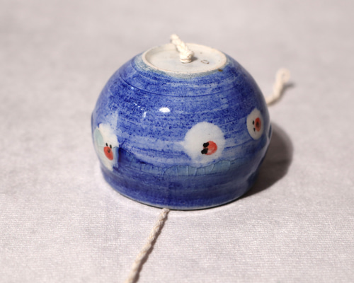 青い魚の形の陶器製風鈴 お絵かき風鈴（陶器）10個以上販売 お絵かき 風鈴 キット お
