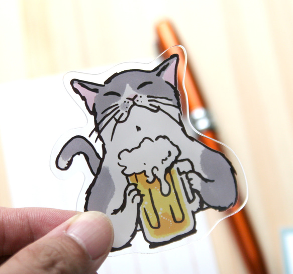 アクリルでかクリップ　猫がビールで乾杯 2枚目の画像