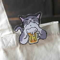 アクリルでかクリップ　猫がビールで乾杯 5枚目の画像