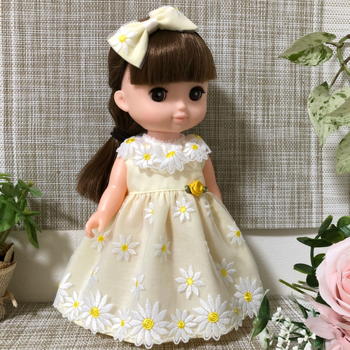 マーガレット刺繍のロングワンピース26cmドール服 ソランちゃん