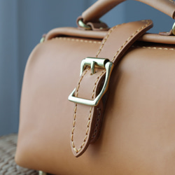 12色展開！大人気！横型がま口バッグ 手作りのレザーショルダーバッグレディース 総手縫い 6枚目の画像