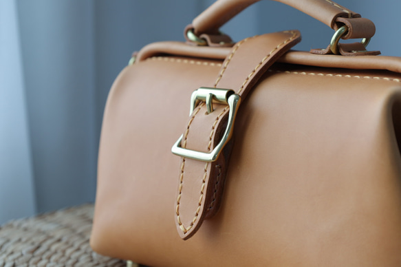 12色展開！大人気！横型がま口バッグ 手作りのレザーショルダーバッグレディース 総手縫い 6枚目の画像