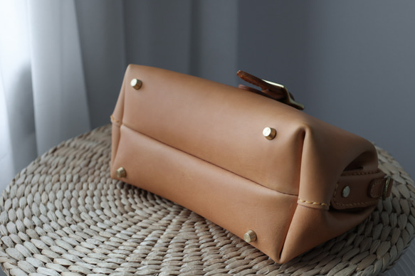 12色展開！大人気！横型がま口バッグ 手作りのレザーショルダーバッグレディース 総手縫い 12枚目の画像