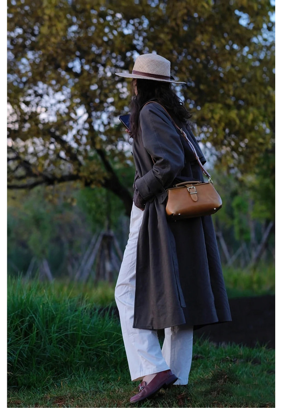 12色展開！大人気！横型がま口バッグ 手作りのレザーショルダーバッグレディース 総手縫い 10枚目の画像