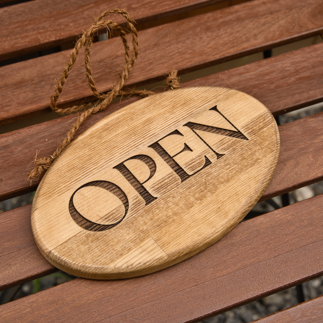 オーバル形の木製店舗看板 表札 OPEN CLOSED『選べるレトロ、アンティーク調』/吊り下げ/レーザー彫刻