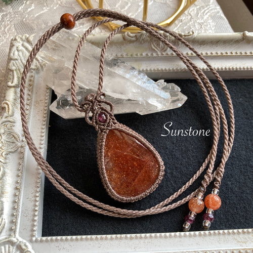 サンストーン　三日月マクラメネックレス サンストーン マクラメ編みネックレス・マクラメネックレス ネックレス