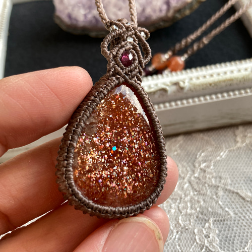 サンストーン マクラメ編みネックレス・マクラメネックレス ネックレス