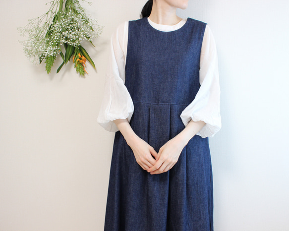 再販】上品カジュアルなタックジャンパースカート デニム