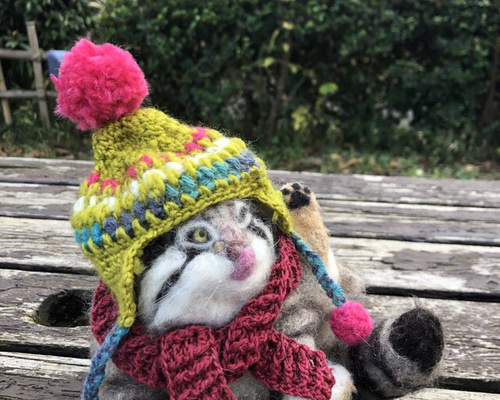 ☆冬支度させました☃️羊毛フェルトの毛づくろいマヌルネコ 羊毛
