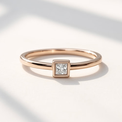 モアサナイト 重ね付けリング｜プリンセスカット4mm＆エタニティ2mm（PG×PT） 3枚目の画像